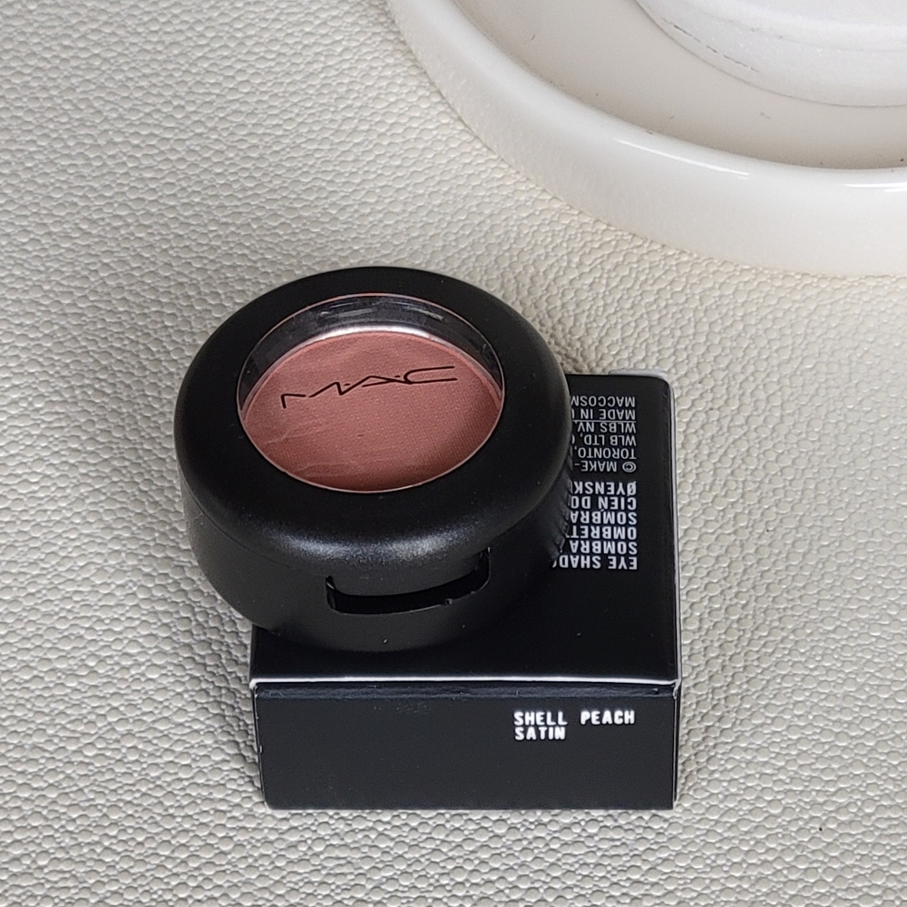 MAC Cosmetics SHELL PEACH satin eyeshadow